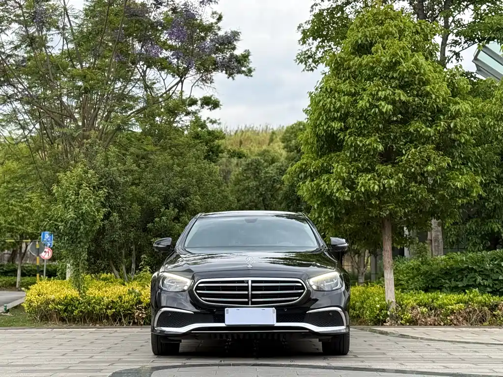 Mercedes-Benz E-Class 2022 — фото 2