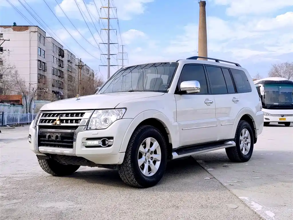 Mitsubishi Pajero 2020 — фото 1