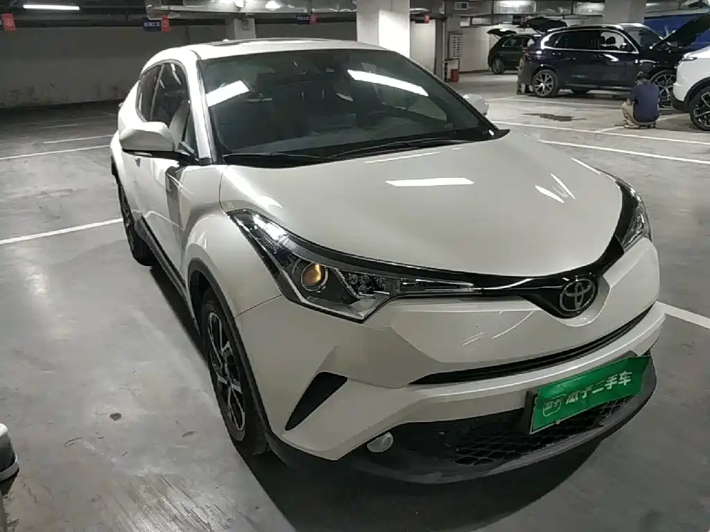 Toyota C-HR 2021 — фото 4