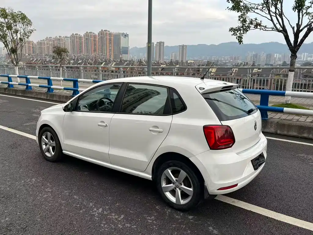 Volkswagen Polo 2016