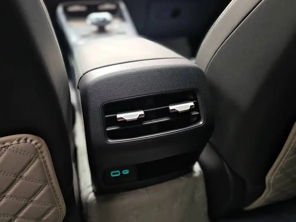BYD Qin PLUS 2025 — фото 12