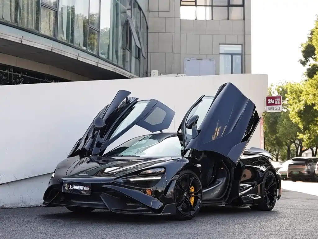 McLaren 720S 2019 — фото 1