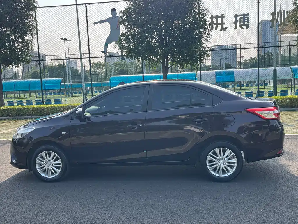 Toyota Vios 2014 — фото 4