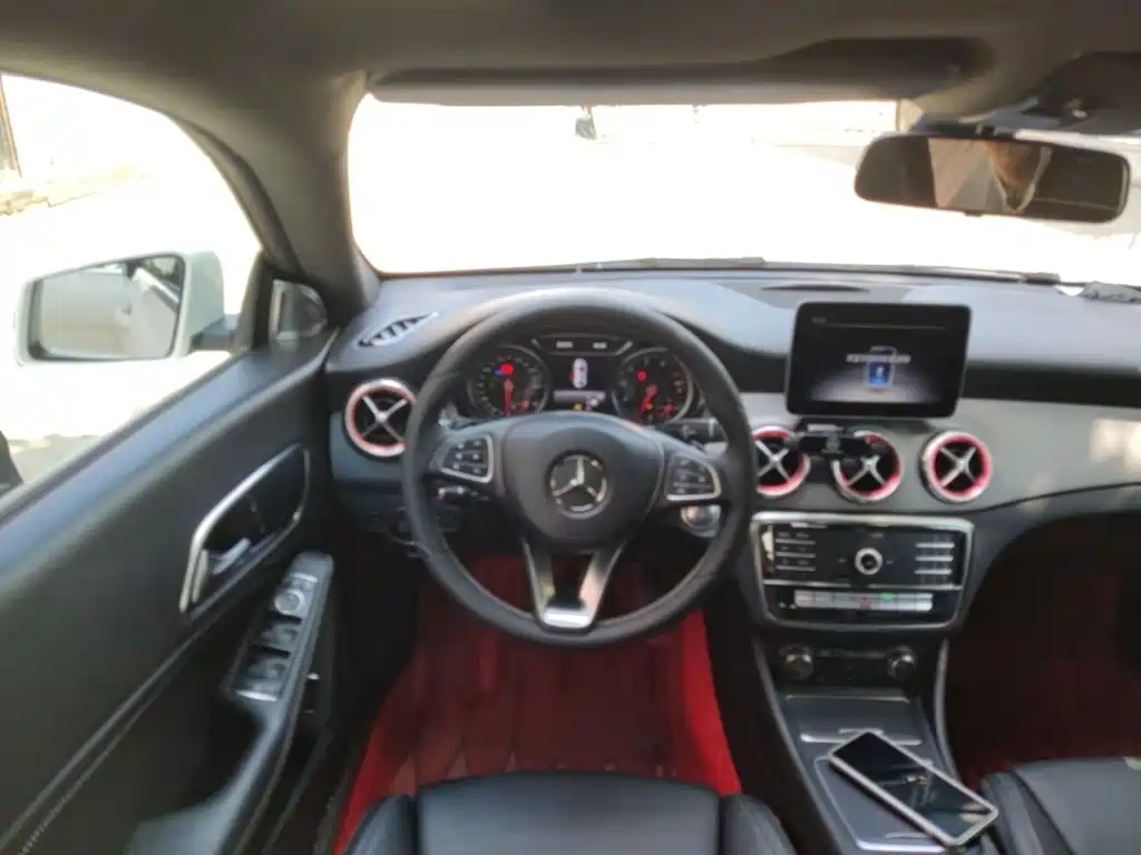 Mercedes-Benz CLA 2018 — фото 11