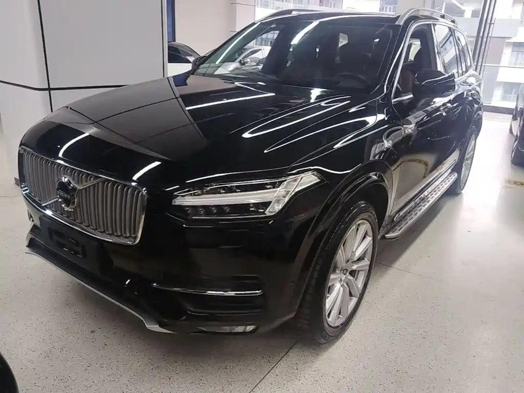 Volvo XC90 2018 — фото 1