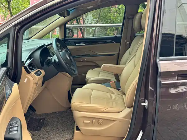 Buick GL8 2017