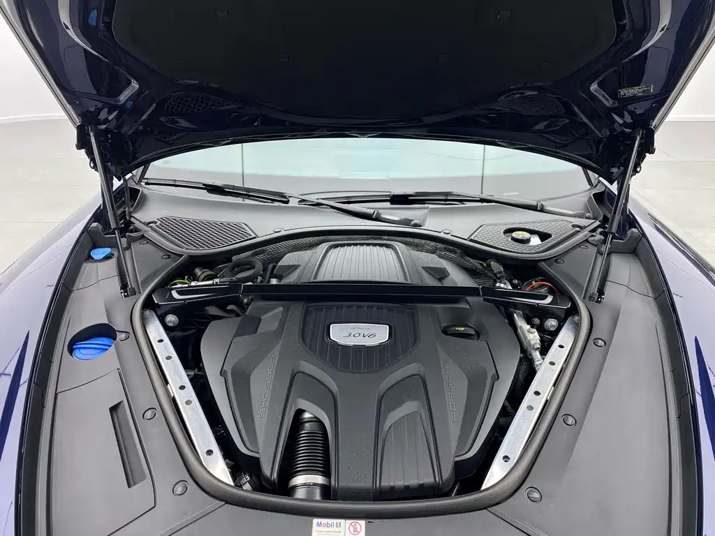 Porsche Panamera 2018 — фото 29