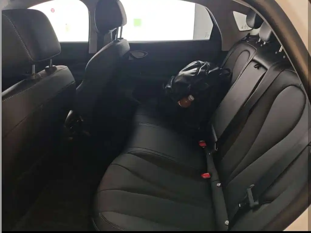 BYD Seal 05 DM-i 2025 — фото 4