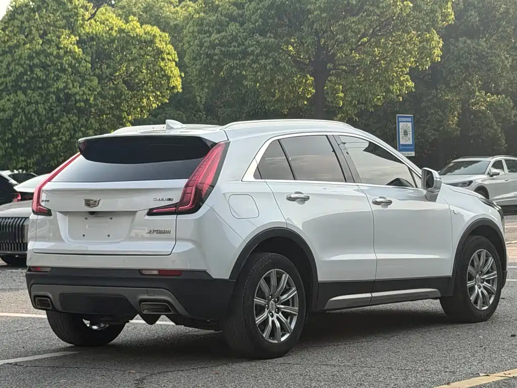 Cadillac XT4 2020 — фото 14