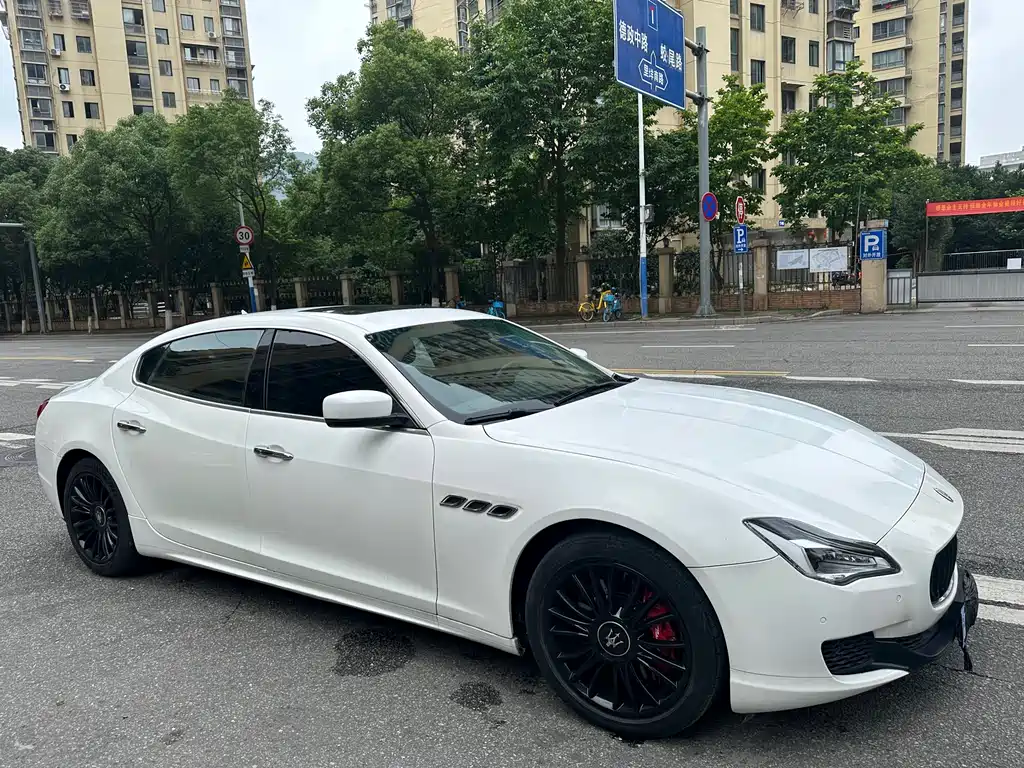 Maserati Quattroporte 2015 — фото 4