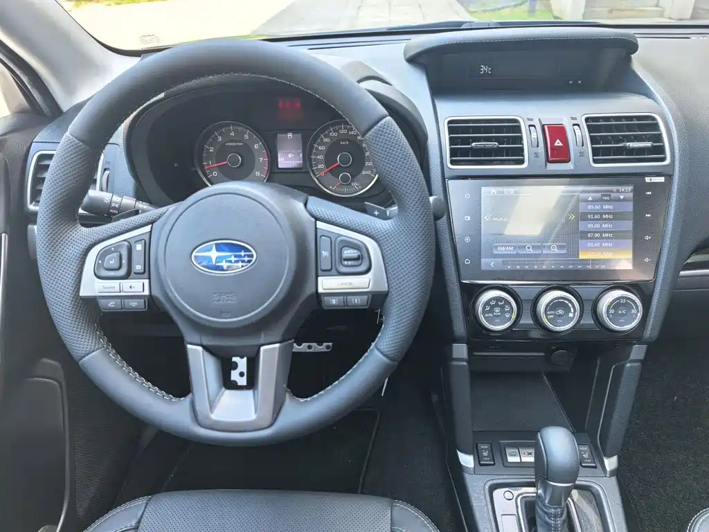 Subaru Forester 2016 — фото 12