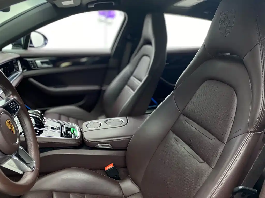 Porsche Panamera 2018 — фото 28