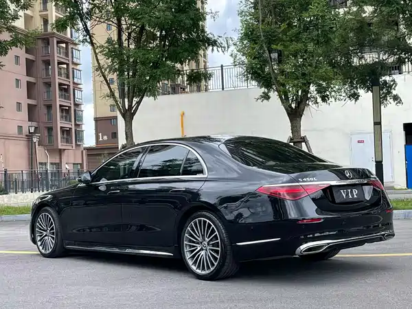 Mercedes-Benz S-Class 2023