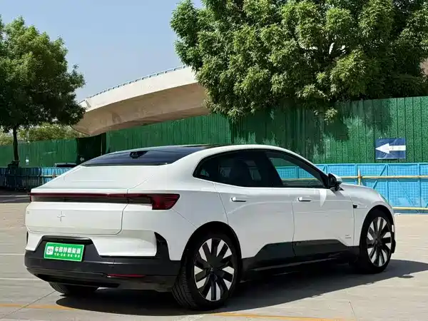 Polestar 4 2024