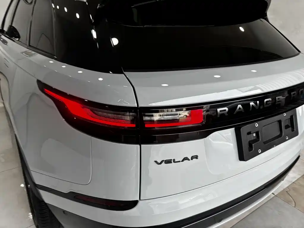 Land Rover Velar 2024 — фото 9