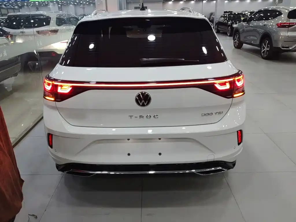 Volkswagen T-Roc 2023 — фото 6