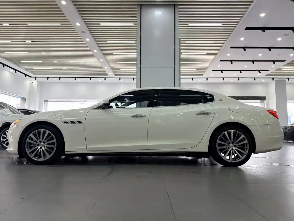 Maserati Quattroporte 2017 — фото 3