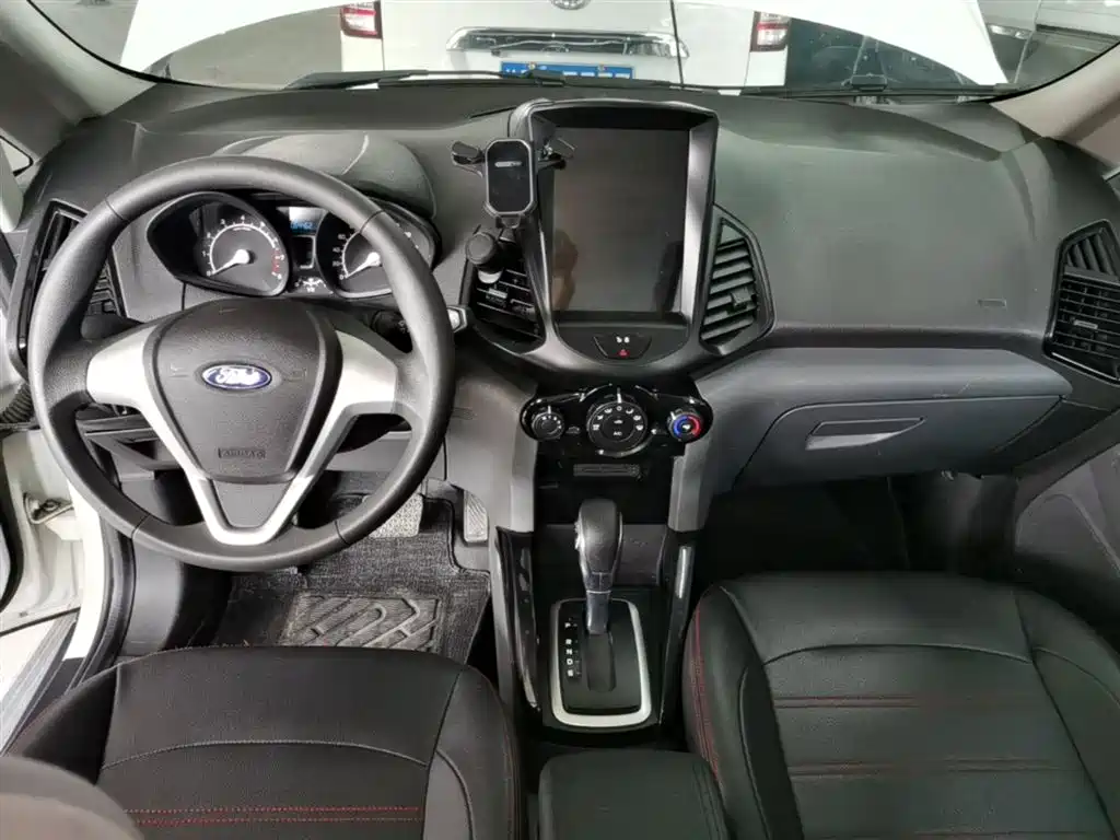 Ford Ecosport 2016 — фото 10