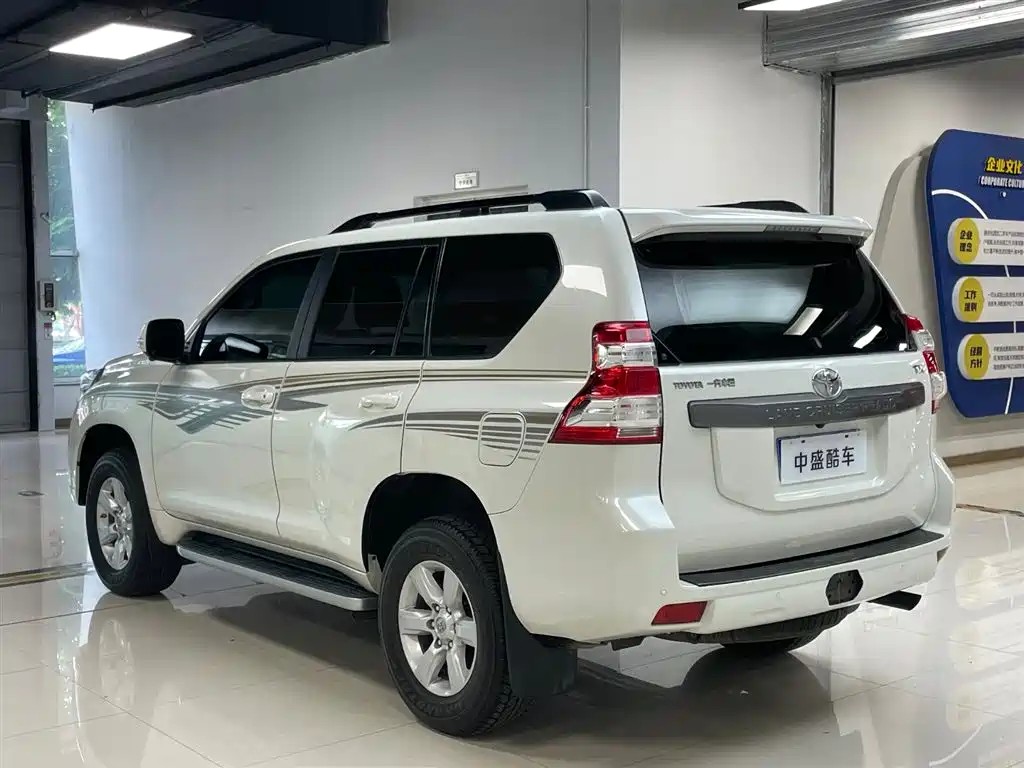 Toyota Prado 2016 — фото 7
