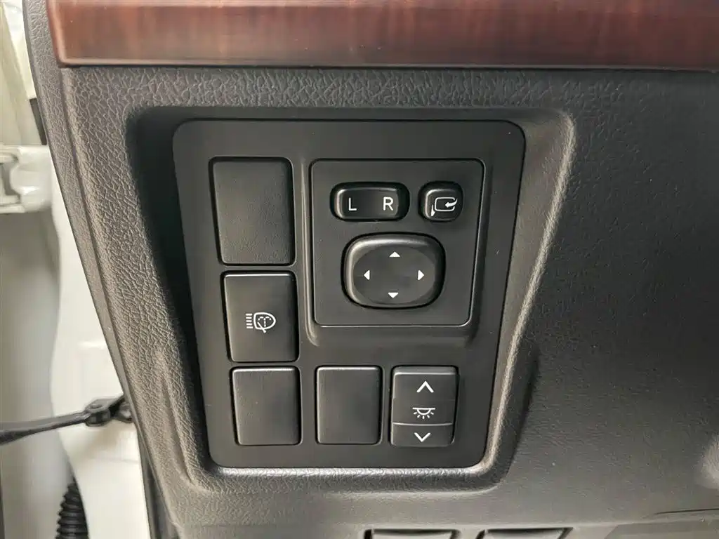 Toyota Prado 2016 — фото 21