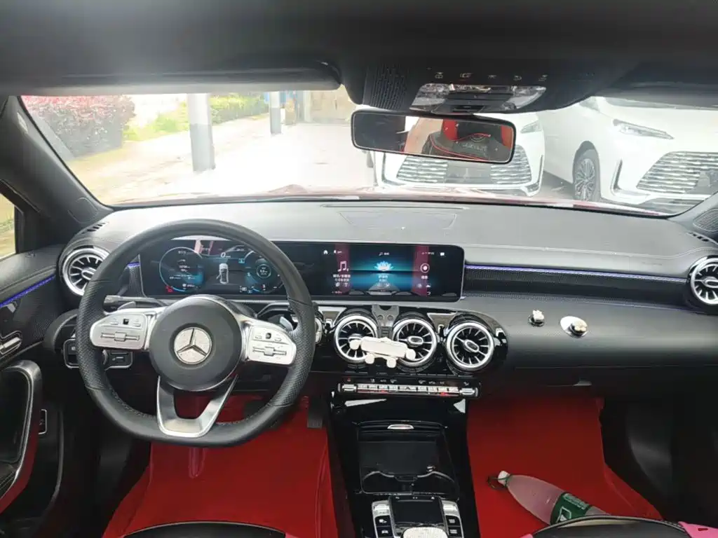Mercedes-Benz A-Class 2020 — фото 10