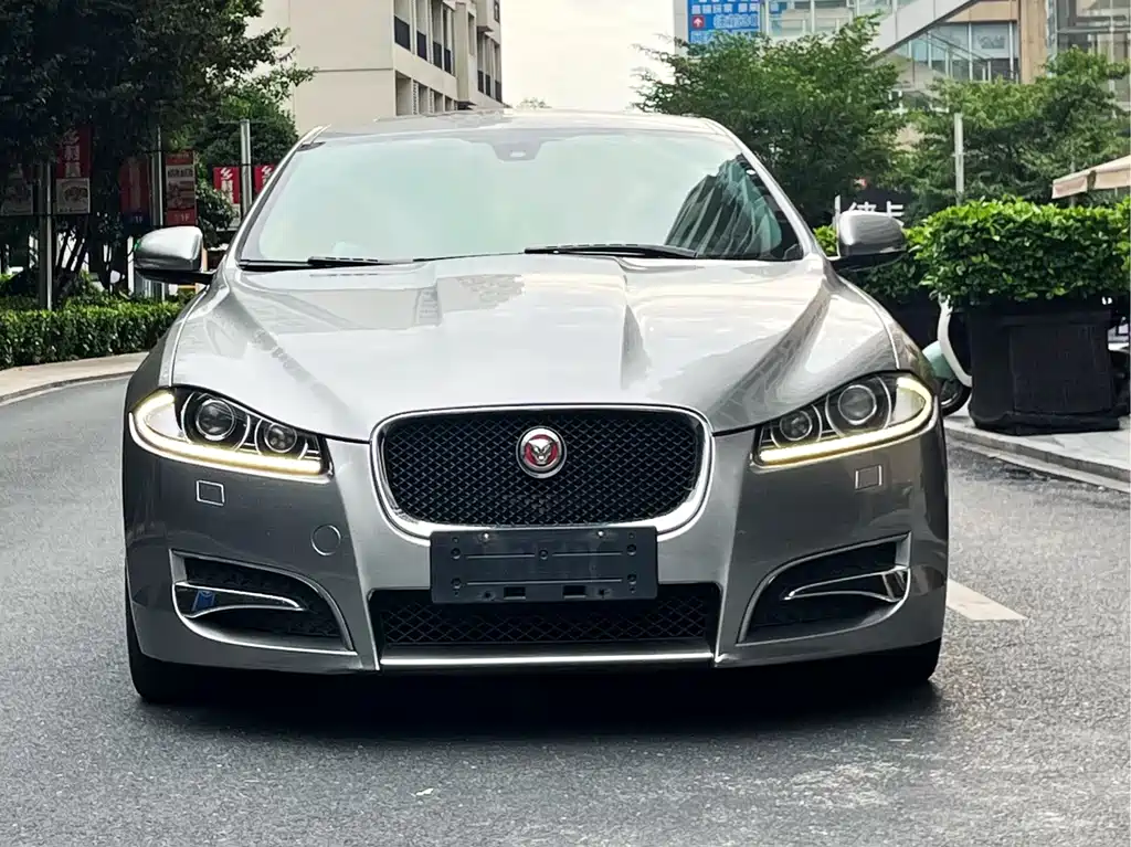 Jaguar XF 2014 — фото 2