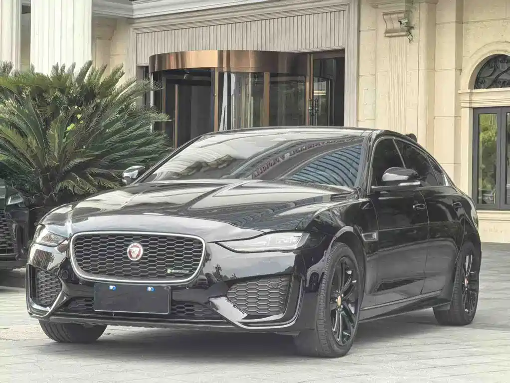 Jaguar XEL 2022 — фото 1