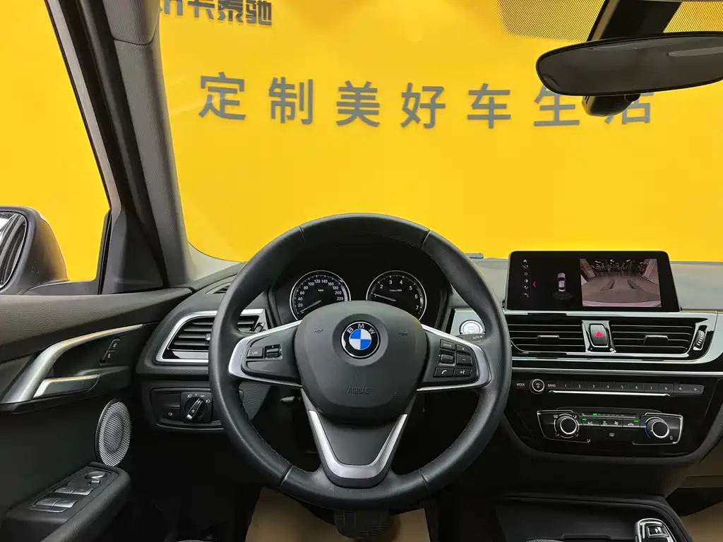 BMW 1 Series 2021 — фото 10