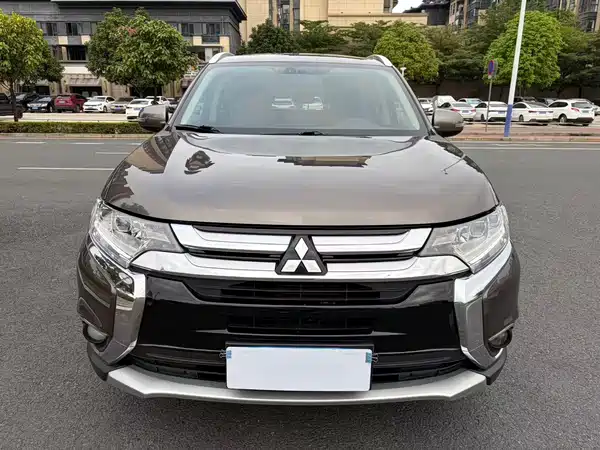 Mitsubishi Outlander 2018