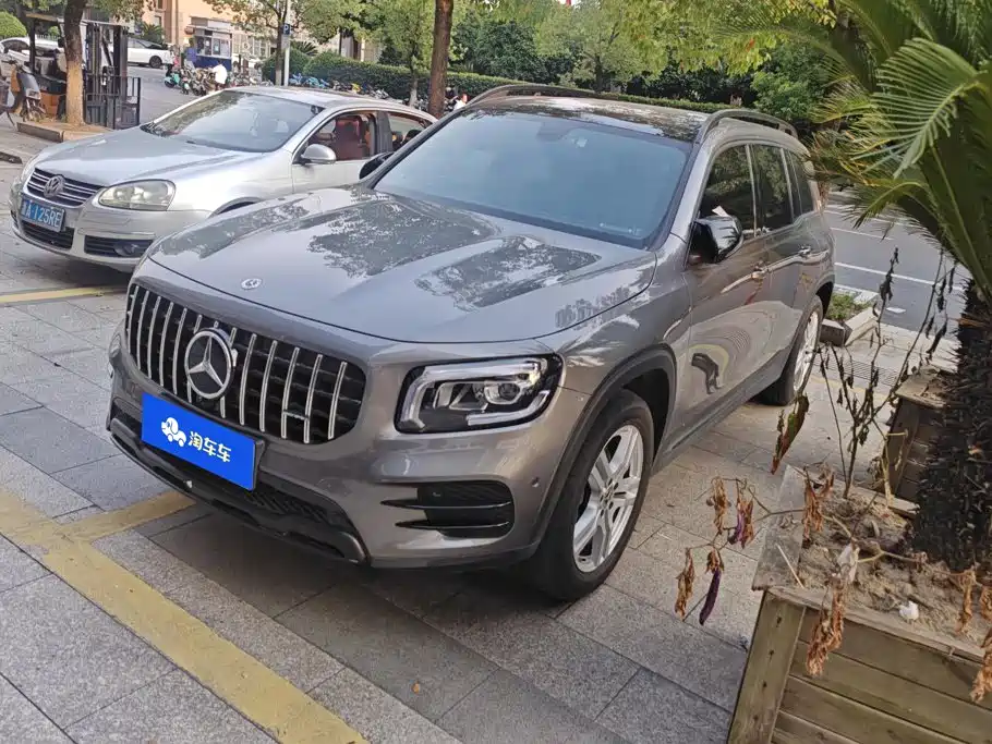 Mercedes-Benz GLB 2021