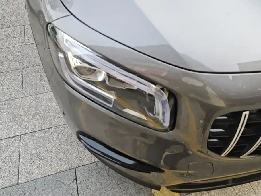 Mercedes-Benz GLB 2021