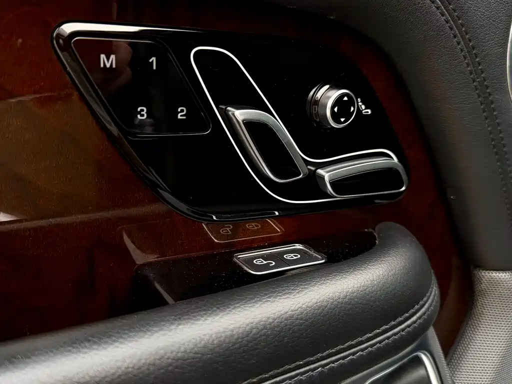 Land Rover Range Rover 2020 — фото 12
