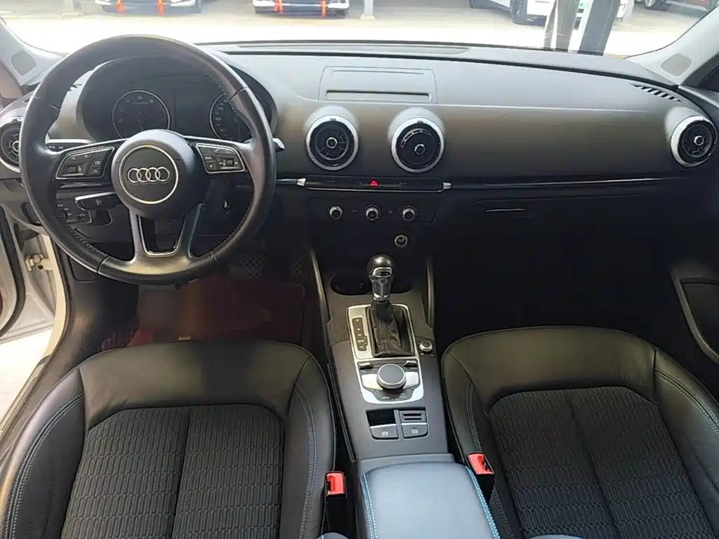 Audi A3 2020 — фото 10