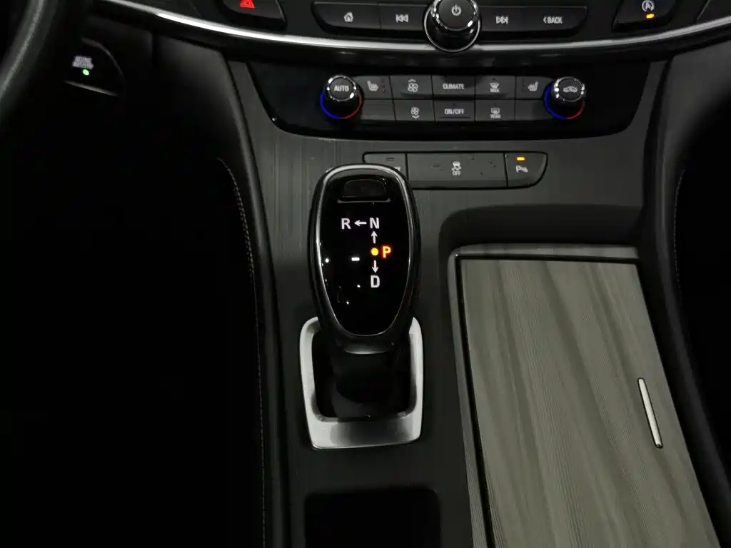 Buick LaCrosse 2020 — фото 13