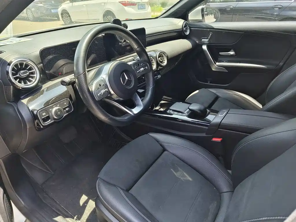 Mercedes-Benz A-Class 2021 — фото 4