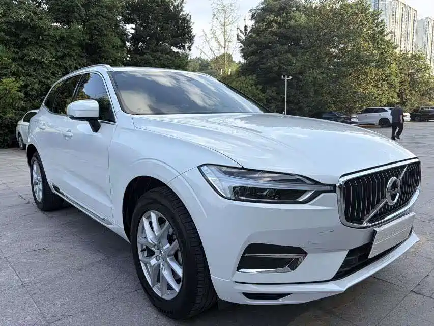 Volvo XC60 2020 — фото 3