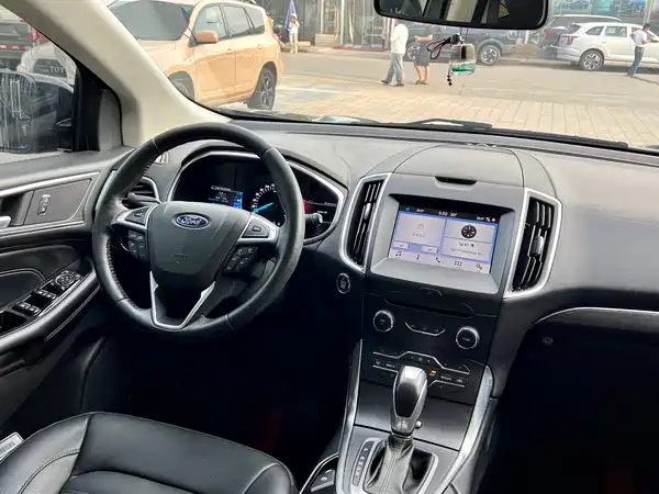 Ford Edge 2018