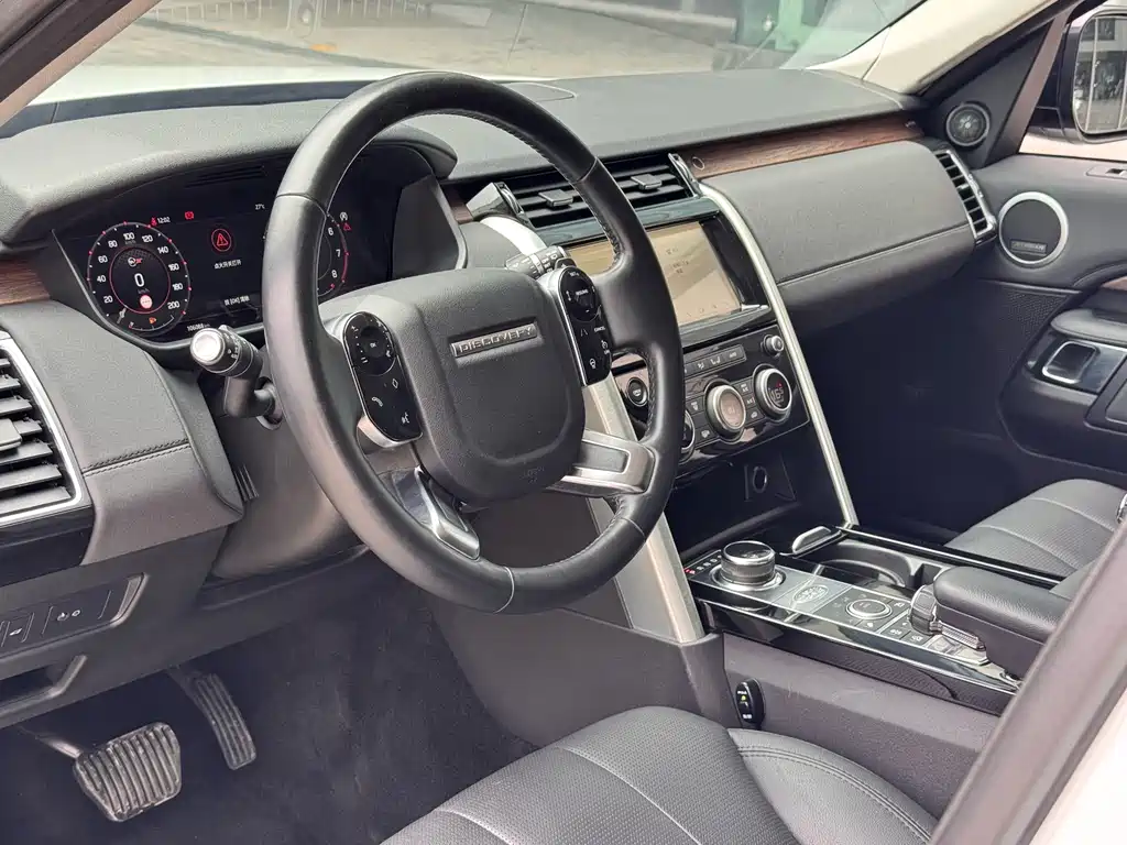 Land Rover Discovery 2019 — фото 15
