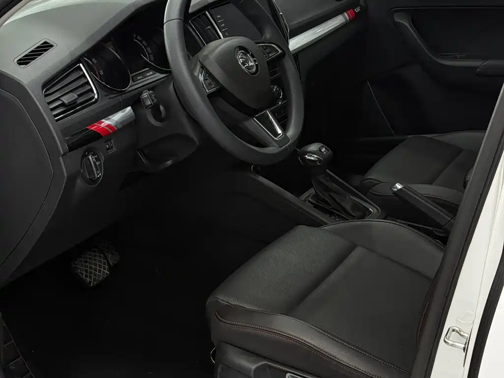Skoda Kamiq 2021 — фото 12