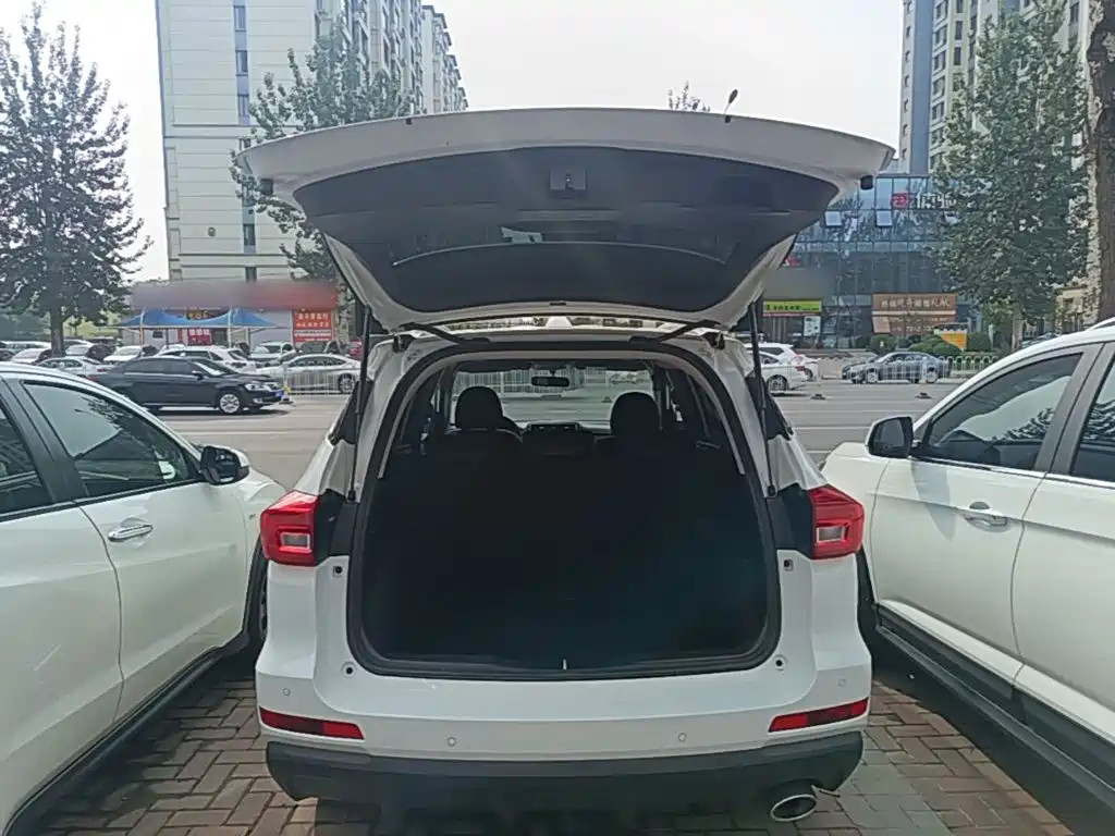 Haval M6 2019 — фото 19