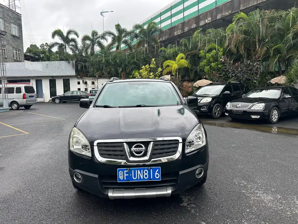 Nissan Fresco 2009