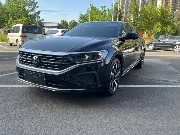 Volkswagen Passat 2024