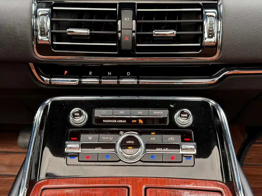 Lincoln Navigator 2022 — фото 6