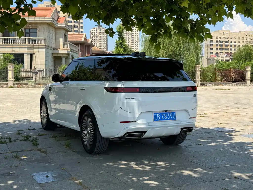 Land Rover Sport 2023 — фото 8