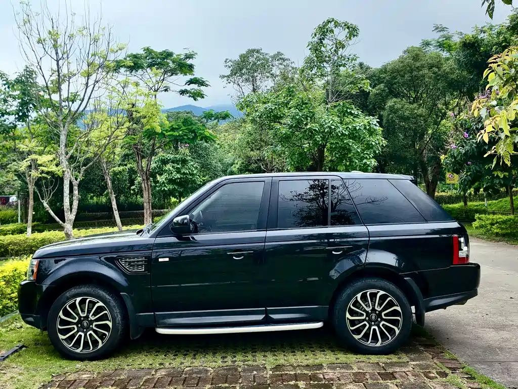 Land Rover Range Rover Sport 2011 — фото 30