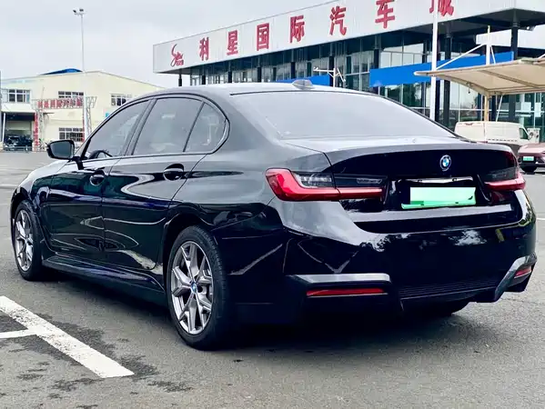 BMW i3 2024