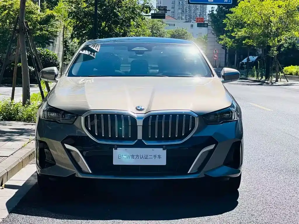 BMW 5 Series 2024