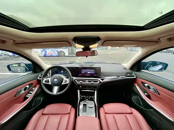 BMW i3 2024