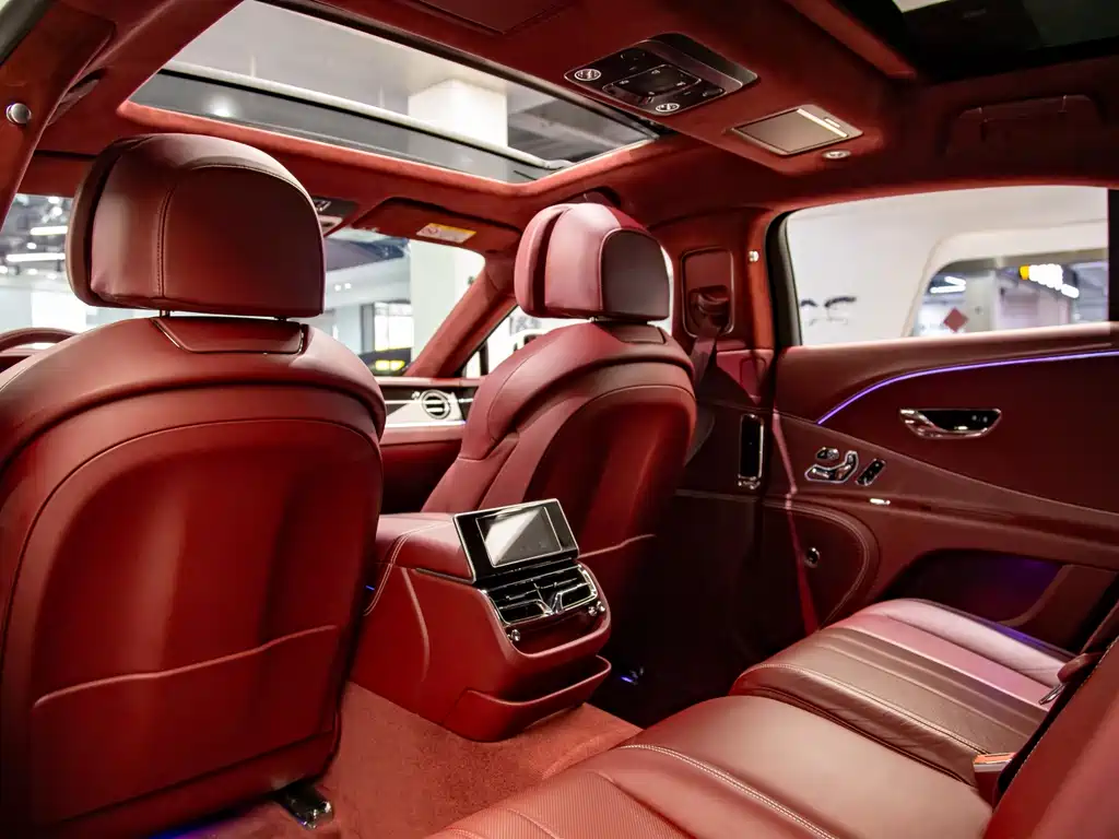 Bentley Flying Spur 2021 — фото 9