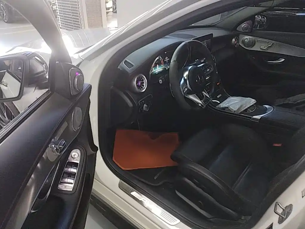Mercedes-Benz C-Class AMG 2019 — фото 16